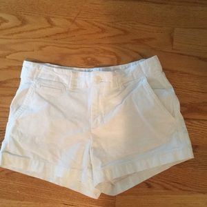 GAP White Shorts!!